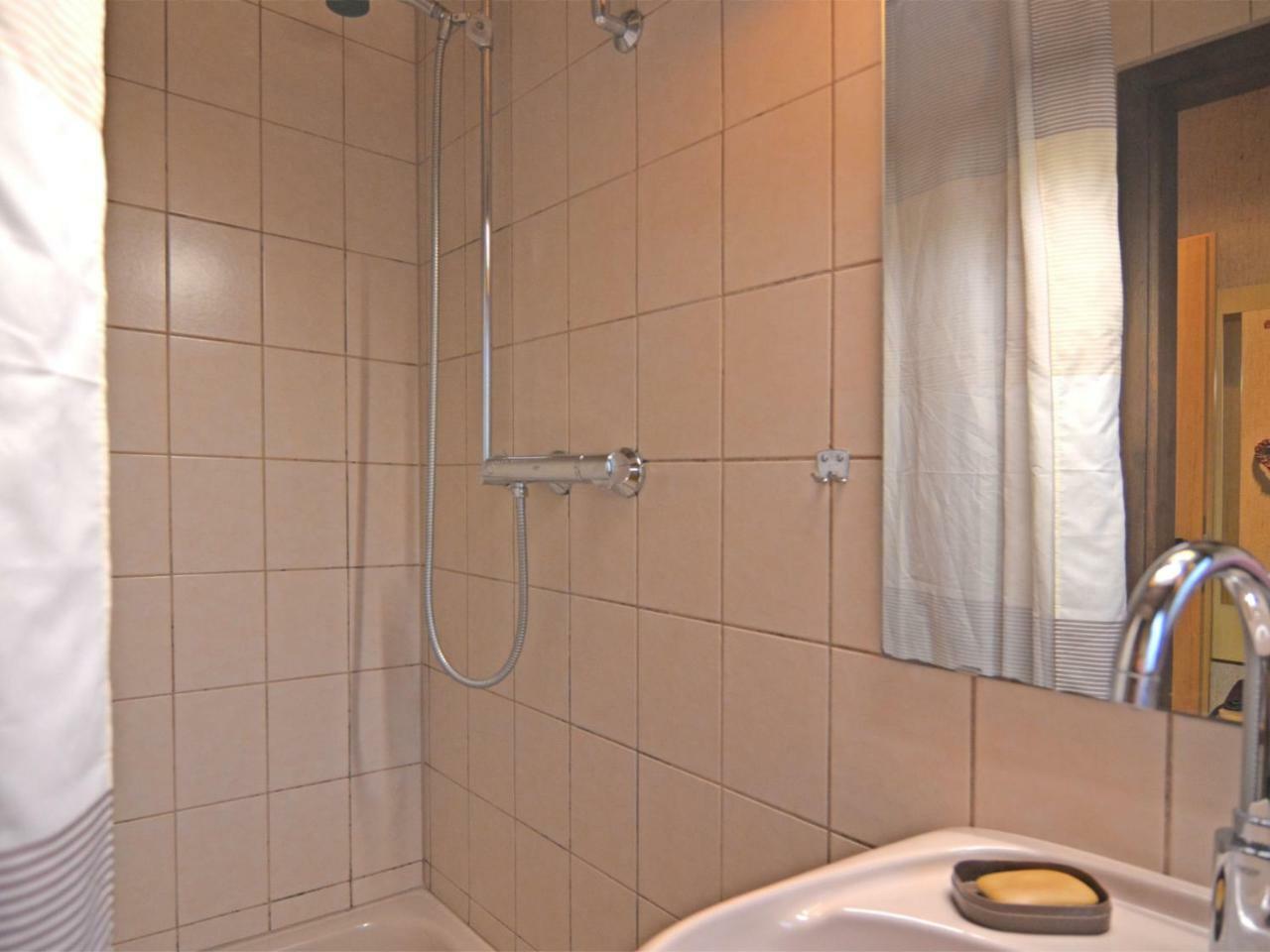 Furnished Bungalow With Peaceful Neighbourhood Meschede Luaran gambar